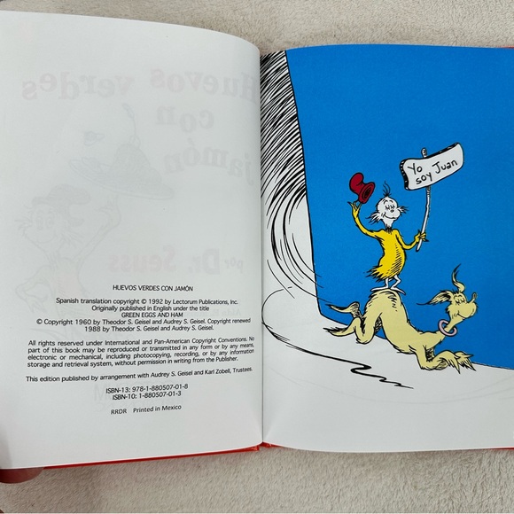 Dr. Seuss 'Huevos Verdes con Jamón' Book - Red Cover - Picture 5 of 9